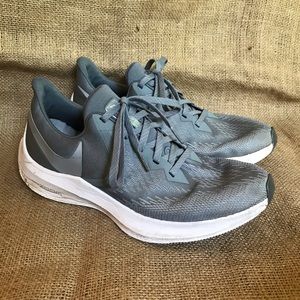 Nike Air Zoom Winflo 6 Women’s Running Sneaker Gray Metallic Size 10